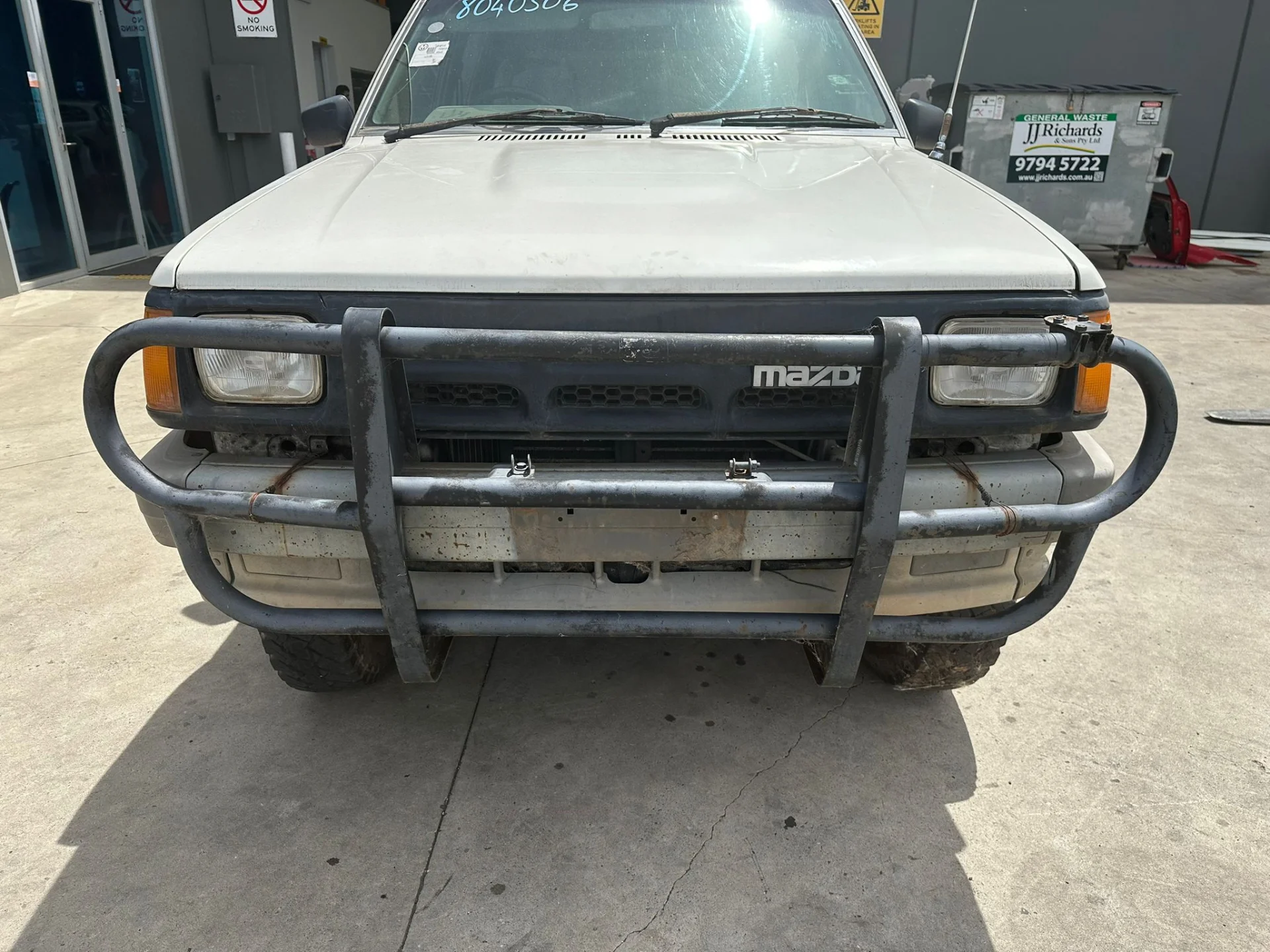 Mazda B2600 1993 White Manual Petrol