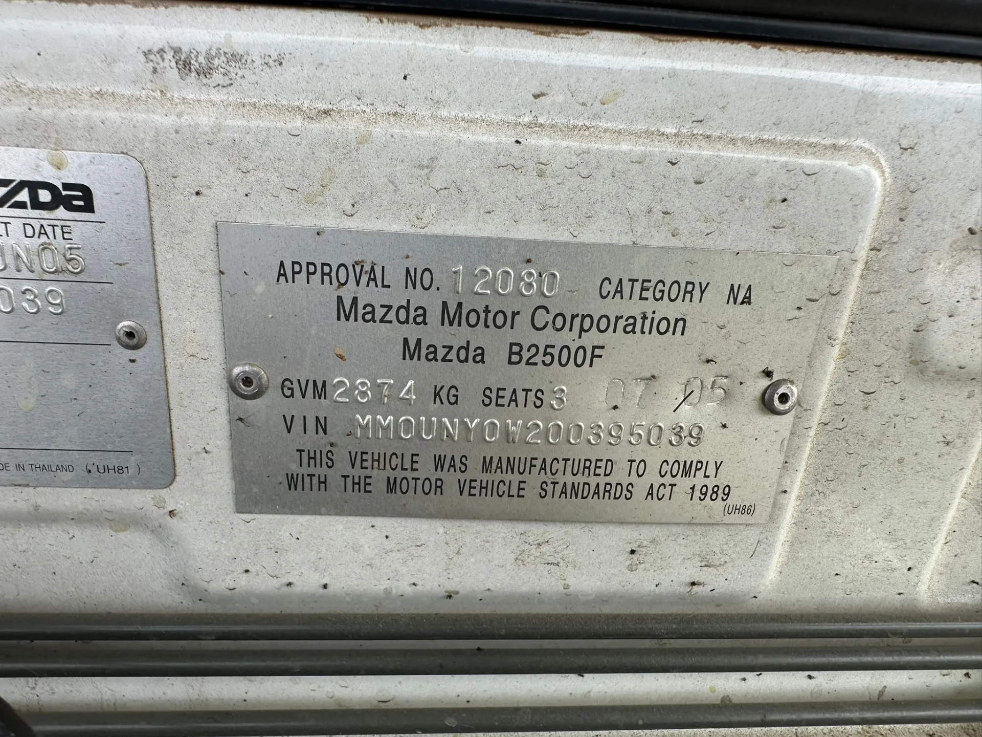 Mazda B2500 2005 White Manual Diesel