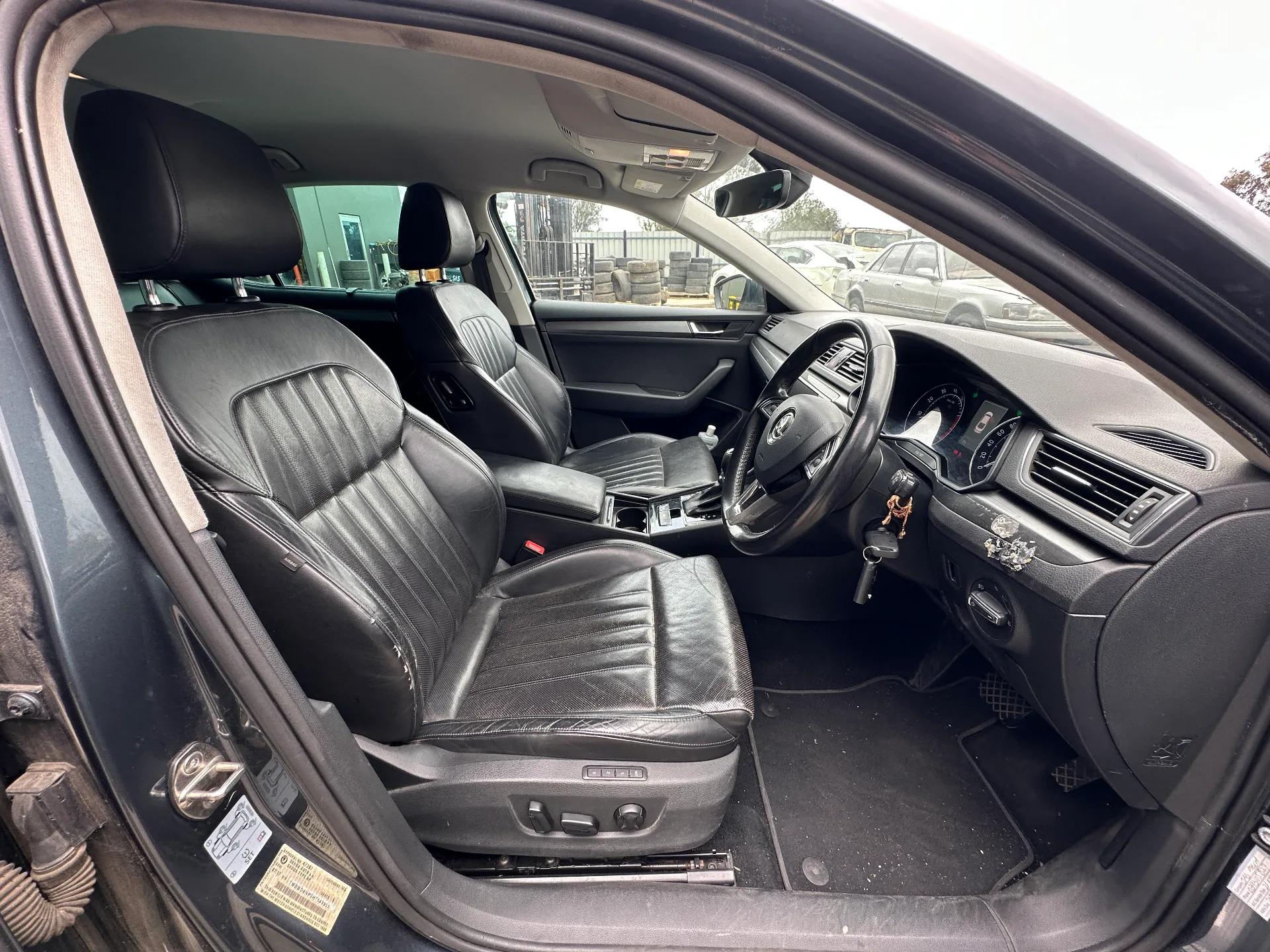 Skoda Superb 2017 Titanium Auto Petrol