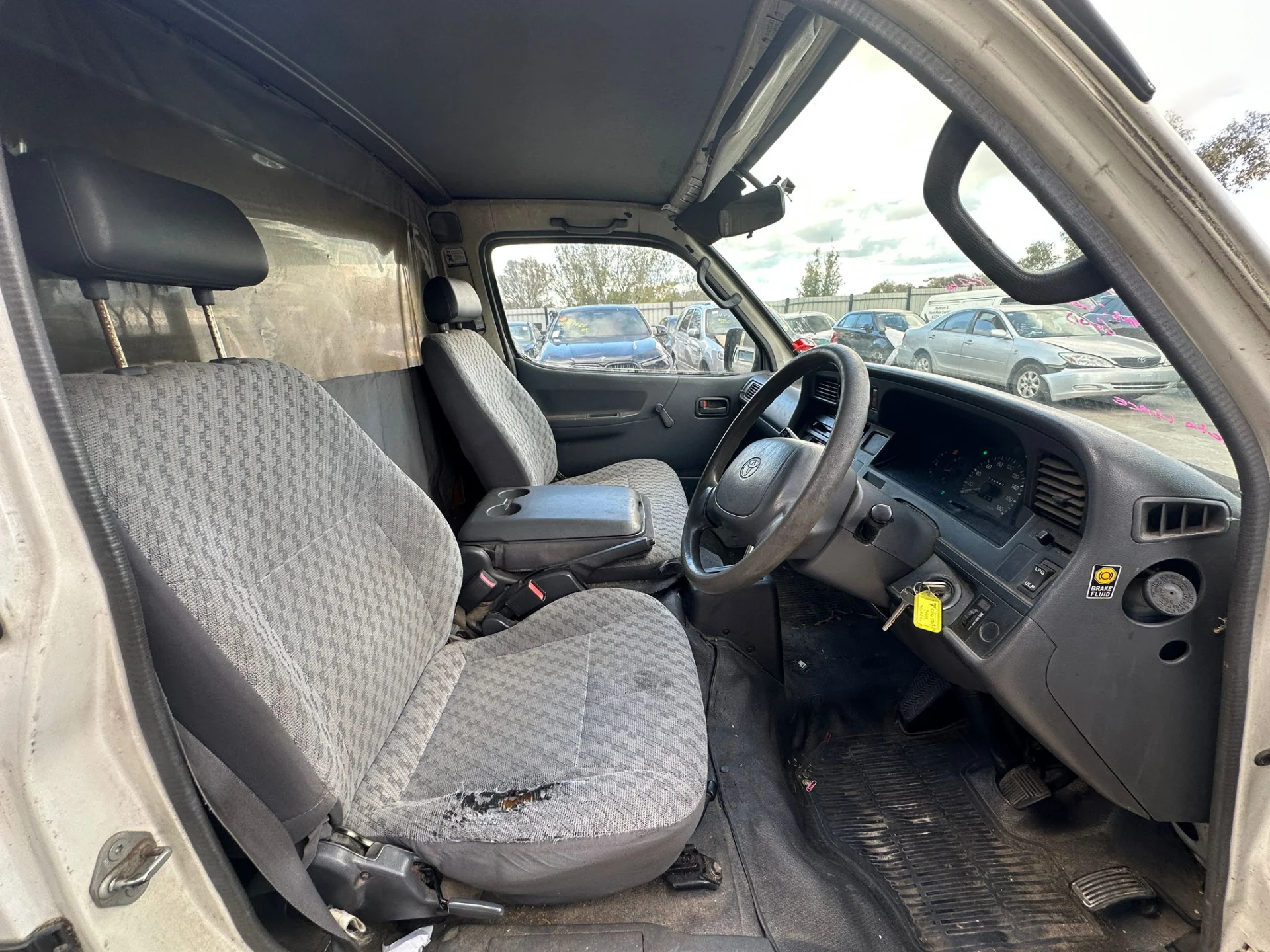 Toyota Hiace 2002 White Auto Petrol